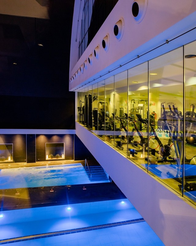 ¿Algún plan para el finde? Tenemos una sugerencia.
#sienteladiferencia
.
#bilbao #fitness #motivaciondeportiva #gimnasio #healthy #gym #gimnasiobilbao #lifestyle #salud #wellness #piscina #piscinabilbao #estilodevida